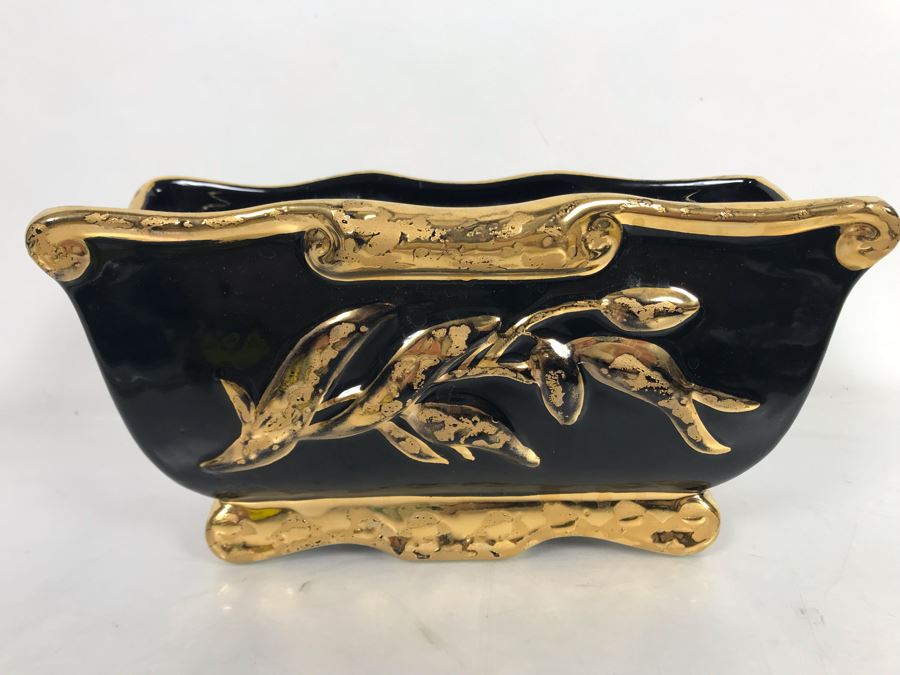 24KT Gold Painted Ceramic Planter 9W X 3D X 4.5H [Photo 3]