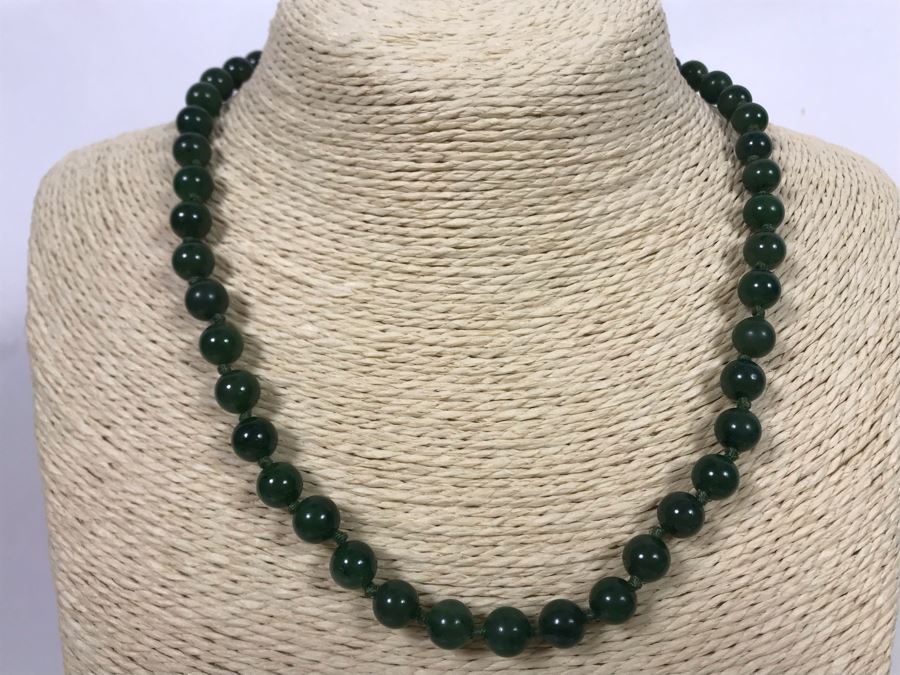 Vintage Jade Jadeite Beaded Necklace With Sterling Silver Clasp 18L [Photo 3]