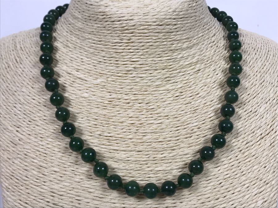 Vintage Jade Jadeite Beaded Necklace With Sterling Silver Clasp 18L