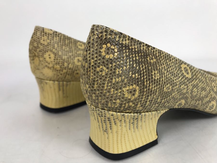 Stuart Weitzman Shoes Size 8.5 AA [Photo 5]