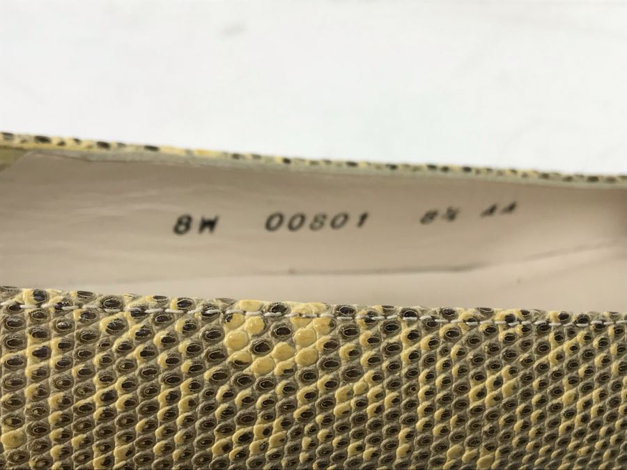 Stuart Weitzman Shoes Size 8.5 AA [Photo 6]