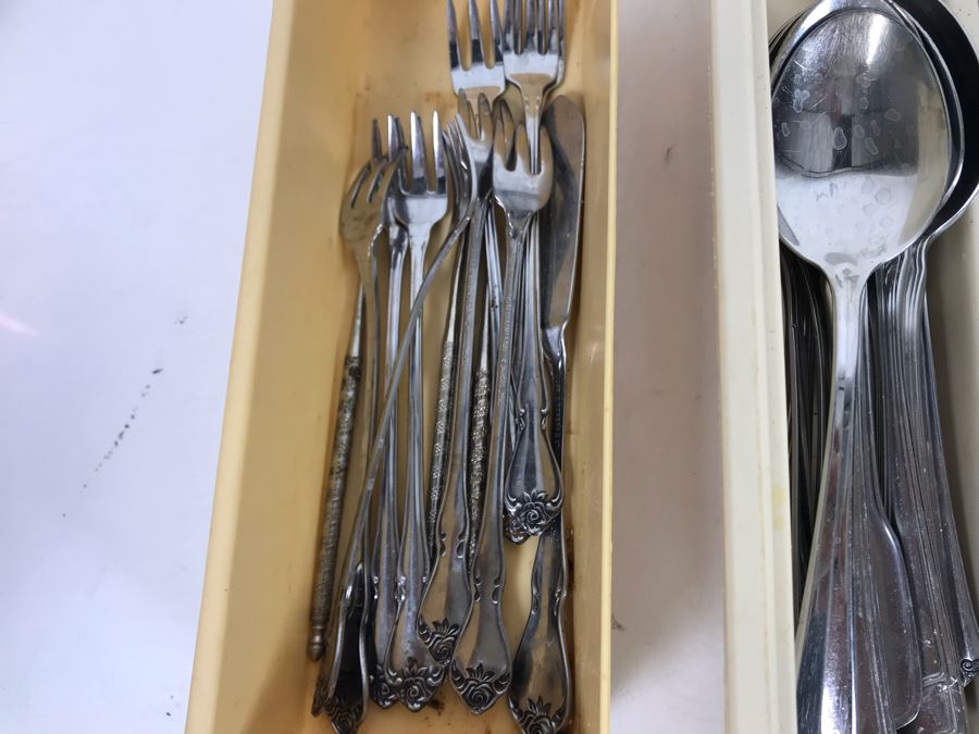 Stainless Steel Flatware Sets Mainly Oneida [Photo 5]