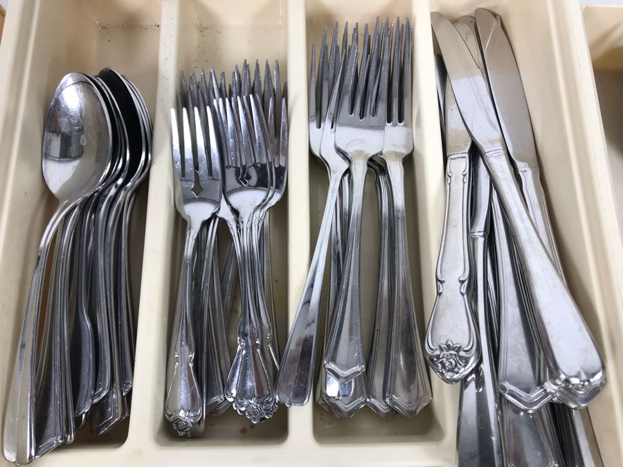 Stainless Steel Flatware Sets Mainly Oneida [Photo 3]