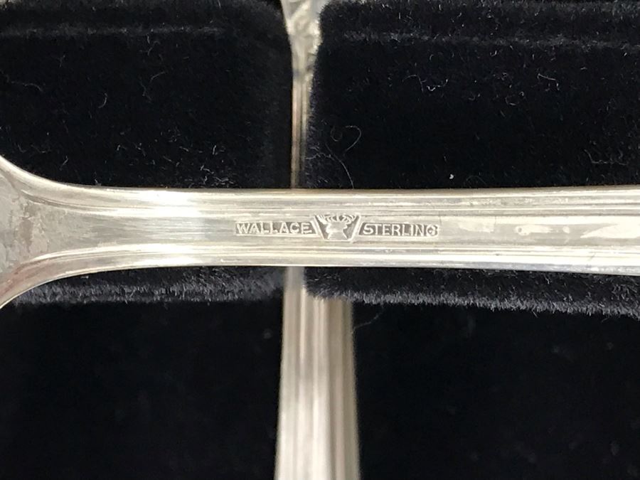 Sterling Silver Wallace Flatware Service For 8 With Large Silver Storage Box With Drawer Incl Sterling Handled Serving Spoon - (872g Not Including Knives And Serving Piece) [Photo 14]