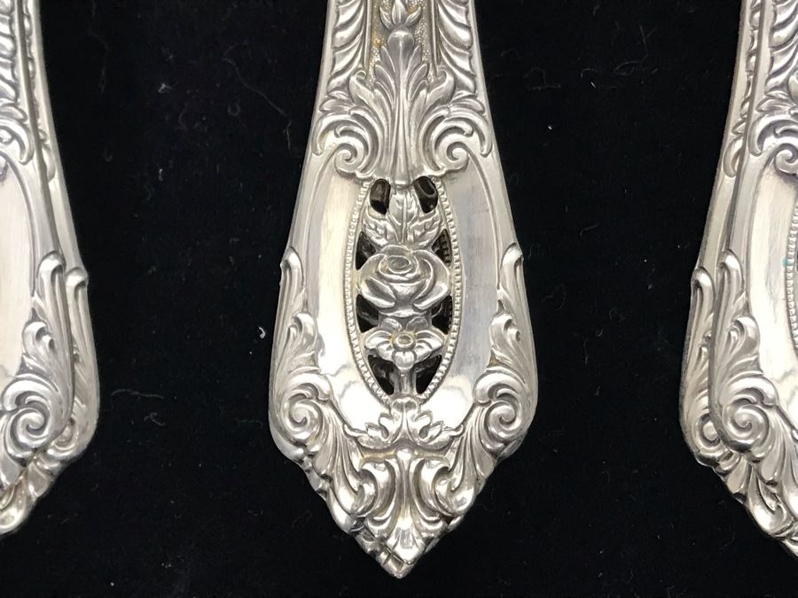 Sterling Silver Wallace Flatware Service For 8 With Large Silver Storage Box With Drawer Incl Sterling Handled Serving Spoon - (872g Not Including Knives And Serving Piece) [Photo 8]