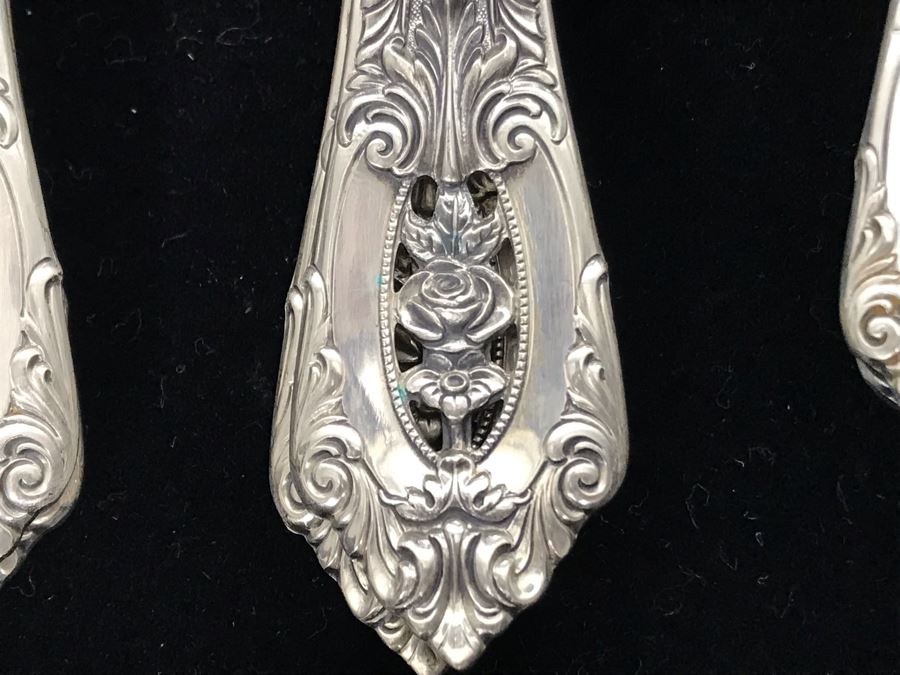 Sterling Silver Wallace Flatware Service For 8 With Large Silver Storage Box With Drawer Incl Sterling Handled Serving Spoon - (872g Not Including Knives And Serving Piece) [Photo 7]