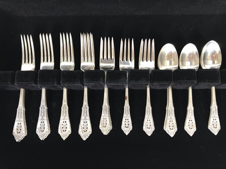 Sterling Silver Wallace Flatware Service For 8 With Large Silver Storage Box With Drawer Incl Sterling Handled Serving Spoon - (872g Not Including Knives And Serving Piece) [Photo 4]