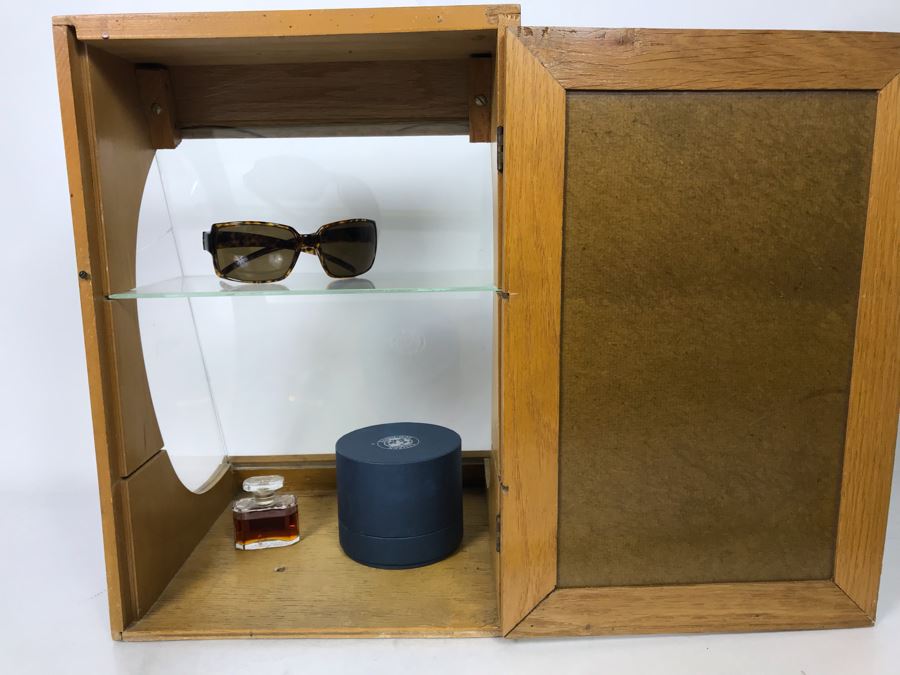 Original English Wales Wallets Scotch Purses Mercantile Store Countertop Display Case (Right Side Glass Has A Crack - Doesn't Include Items In Case) 11.5W X 10.5D X 16.5H [Photo 12]