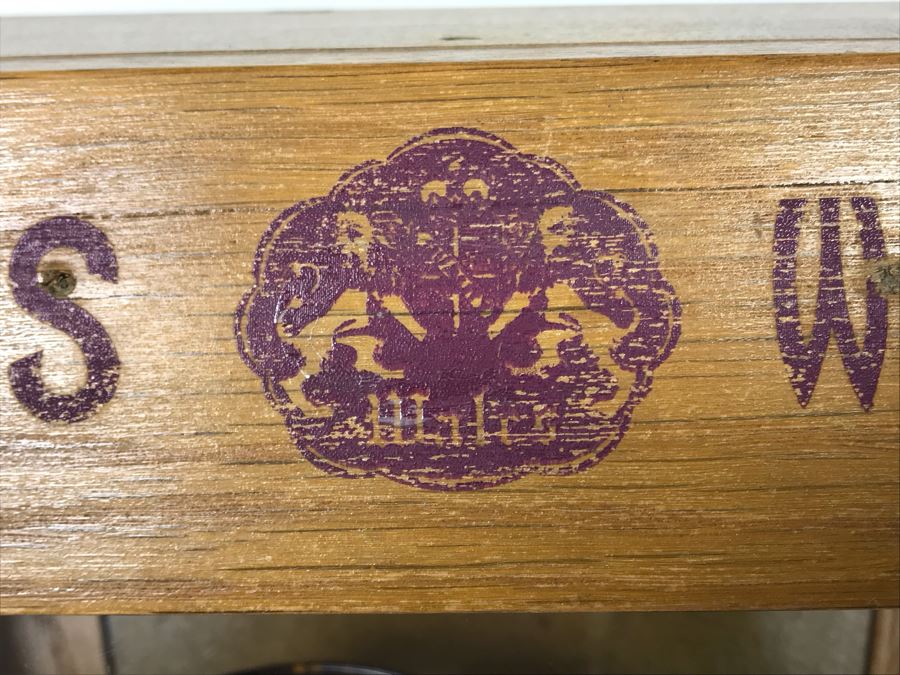 Original English Wales Wallets Scotch Purses Mercantile Store Countertop Display Case (Right Side Glass Has A Crack - Doesn't Include Items In Case) 11.5W X 10.5D X 16.5H [Photo 6]