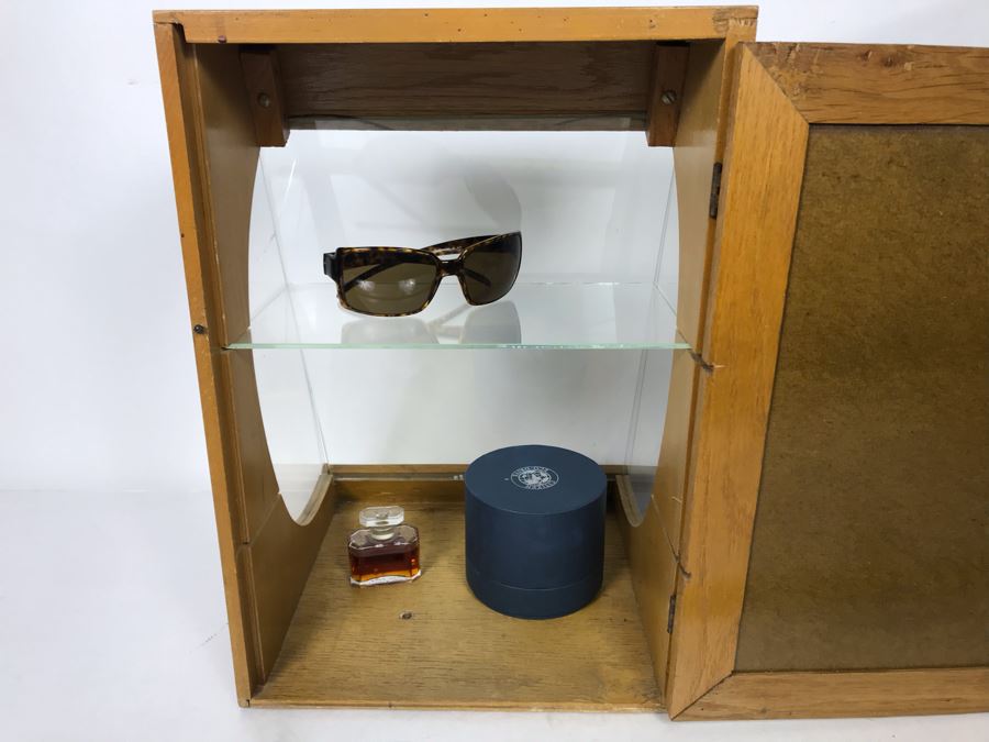 Original English Wales Wallets Scotch Purses Mercantile Store Countertop Display Case (Right Side Glass Has A Crack - Doesn't Include Items In Case) 11.5W X 10.5D X 16.5H [Photo 13]