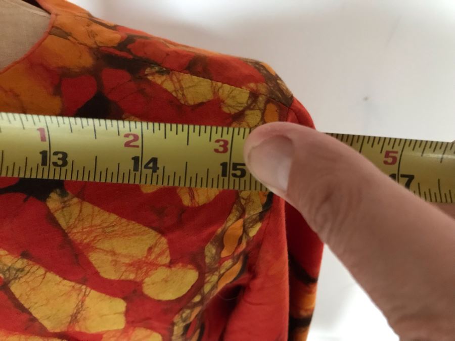 Vintage Mid-Century Hawaiian Batik Muumuu Dress (Shoulder To Shoulder: 15', Length 56') [Photo 9]