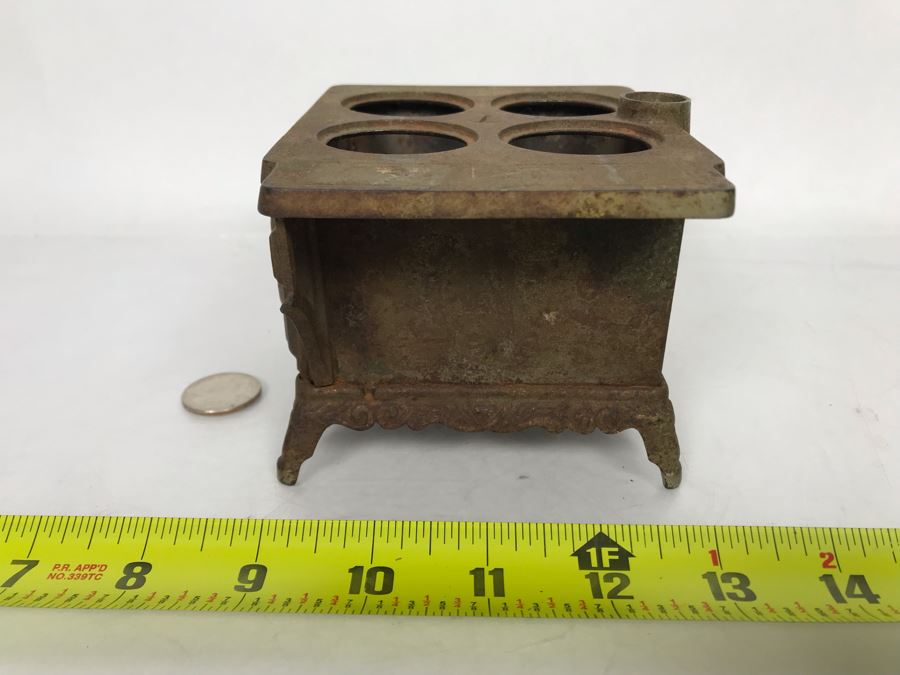 Vintage Cast Iron Stove Toy Salesman Sample 5W X 4D X 3.5H [Photo 9]