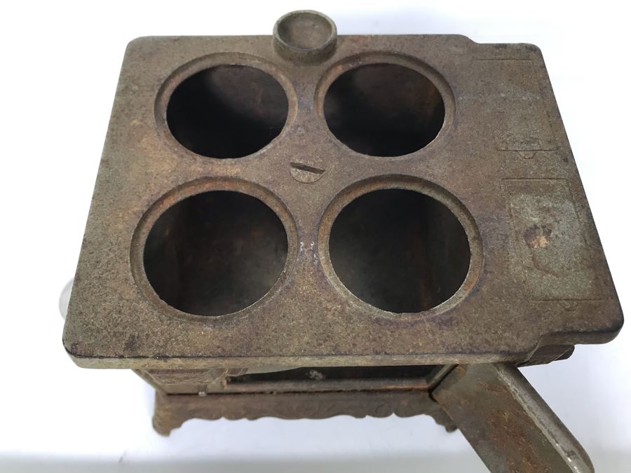Vintage Cast Iron Stove Toy Salesman Sample 5W X 4D X 3.5H [Photo 6]
