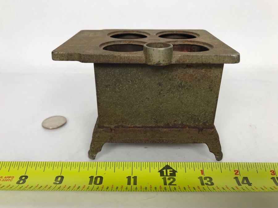 Vintage Cast Iron Stove Toy Salesman Sample 5W X 4D X 3.5H [Photo 8]