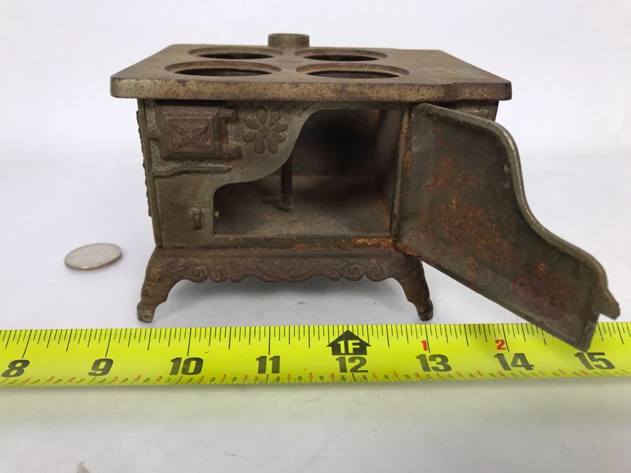 Vintage Cast Iron Stove Toy Salesman Sample 5W X 4D X 3.5H [Photo 5]