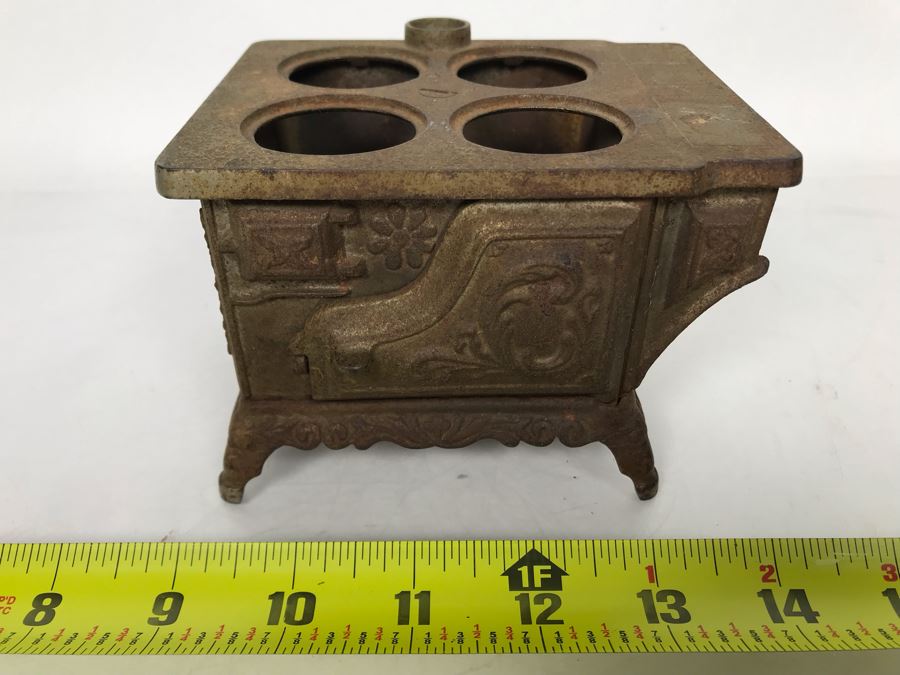Vintage Cast Iron Stove Toy Salesman Sample 5W X 4D X 3.5H [Photo 2]