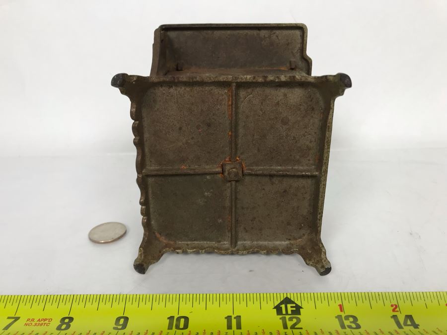 Vintage Cast Iron Stove Toy Salesman Sample 5W X 4D X 3.5H [Photo 10]