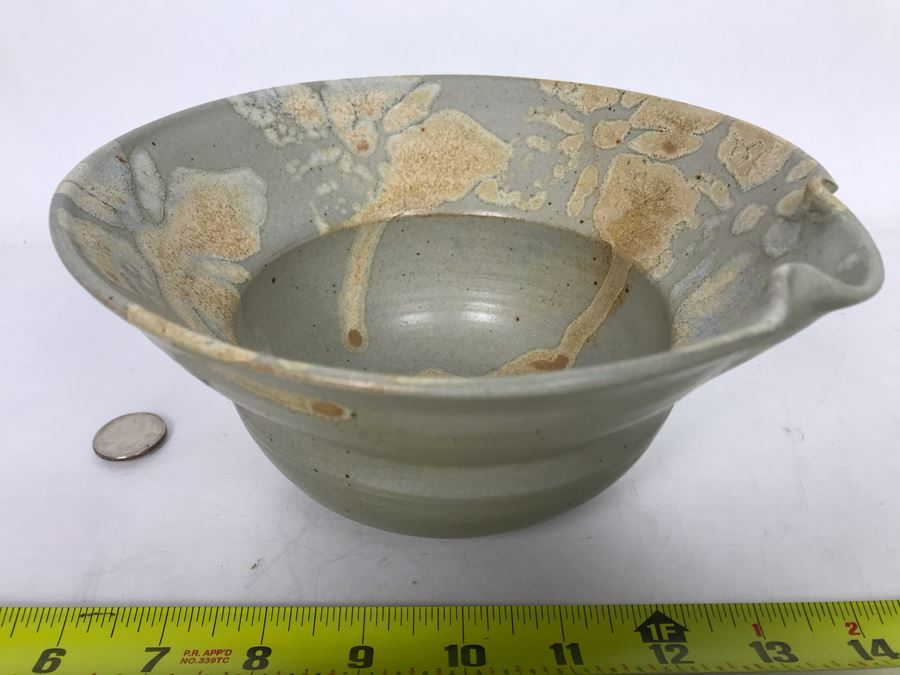 Vintage Signed Hawaiian Pottery Bowl 8W X 4H [Photo 2]