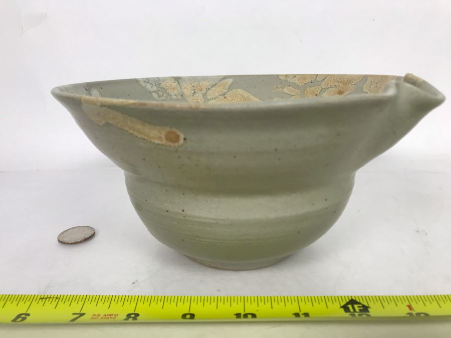 Vintage Signed Hawaiian Pottery Bowl 8W X 4H [Photo 6]