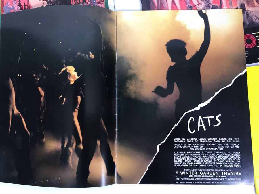 Collection Of Five Theatre Programs: The King And I, Chicago, The Best Little Whorehouse In Texas, Cats, Neil Simon's California Suite [Photo 9]