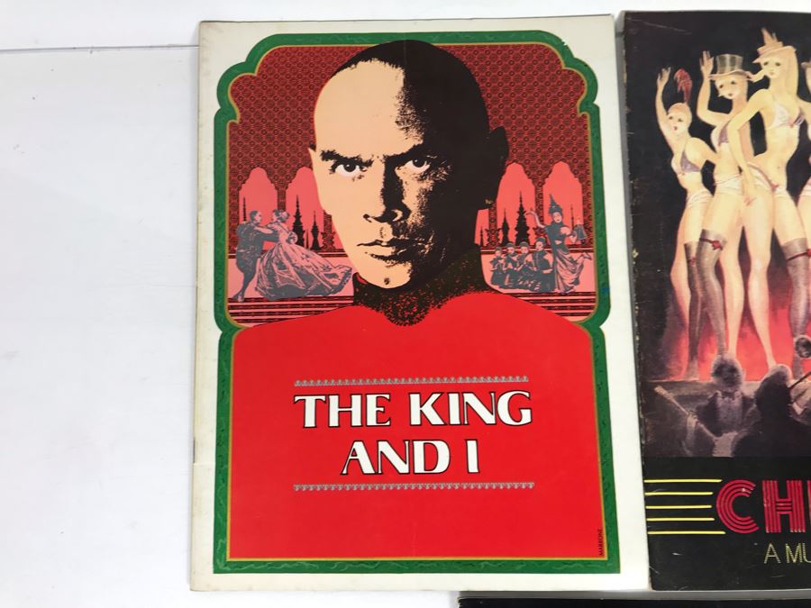 Collection Of Five Theatre Programs: The King And I, Chicago, The Best Little Whorehouse In Texas, Cats, Neil Simon's California Suite [Photo 5]