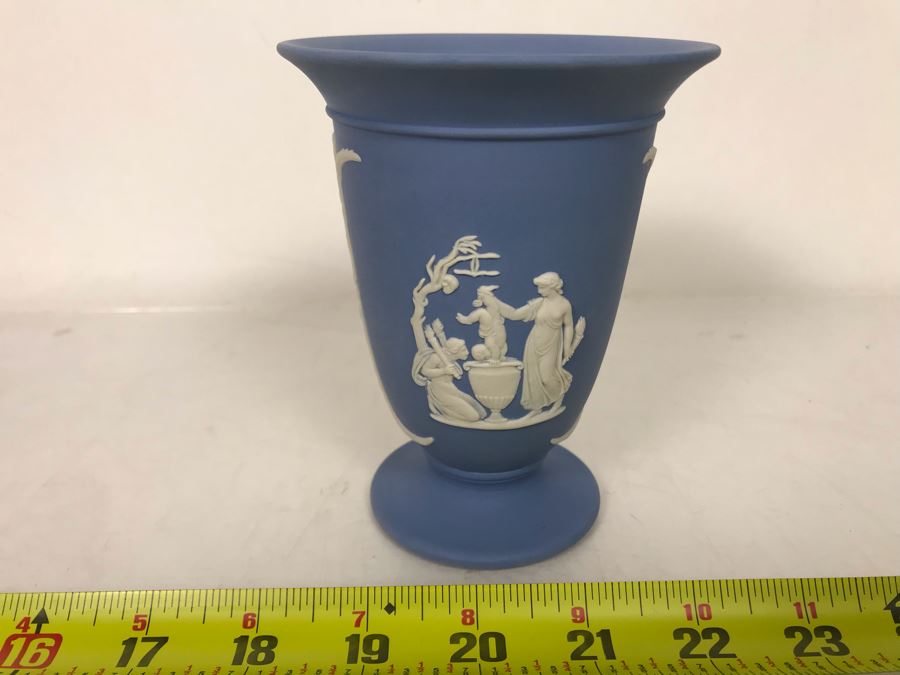 Vintage Wedgwood England Footed Cup 5H [Photo 1]