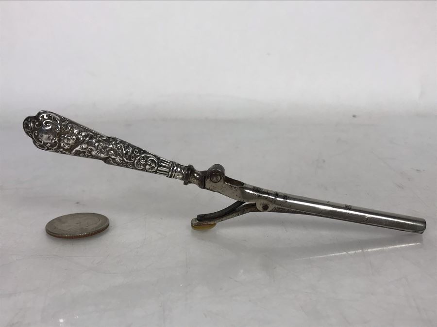 Antique English Repousse Sterling Silver Handled Curling Iron [Photo 14]