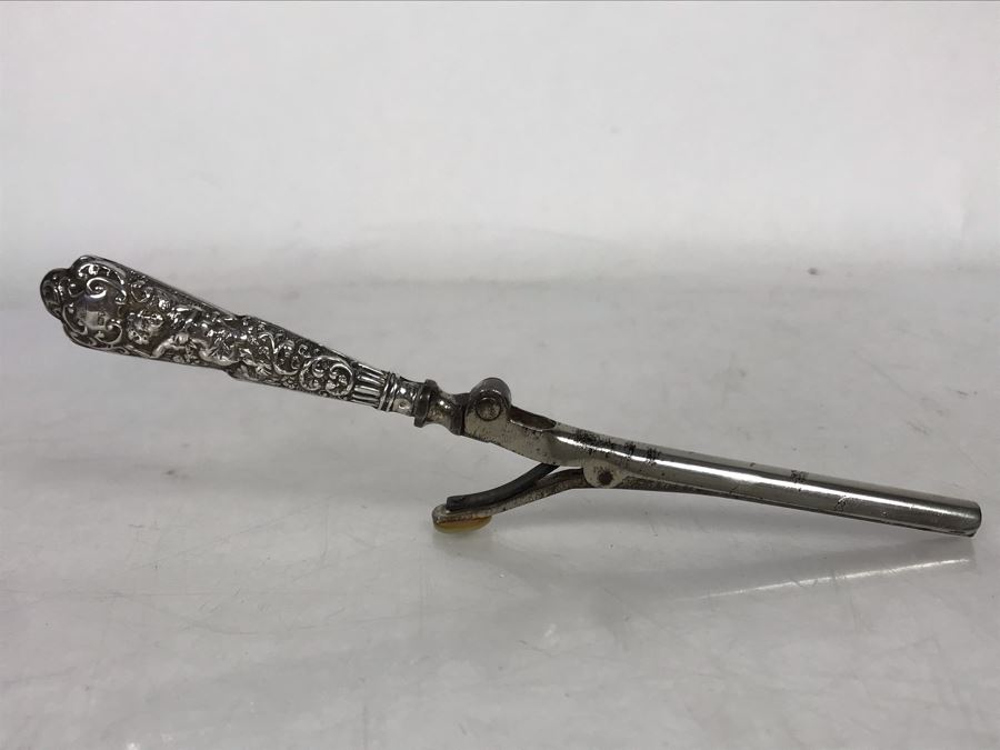 Antique English Repousse Sterling Silver Handled Curling Iron [Photo 2]