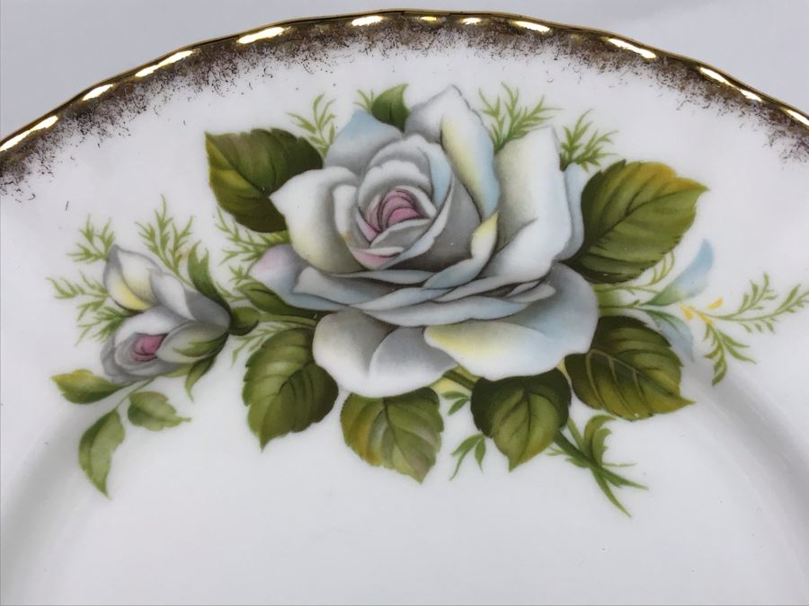 E&R Golden Crown Gold Rim Bone China Rose Queen Series White Swan Cups & Saucers With Plates Apx 27 Pieces [Photo 5]