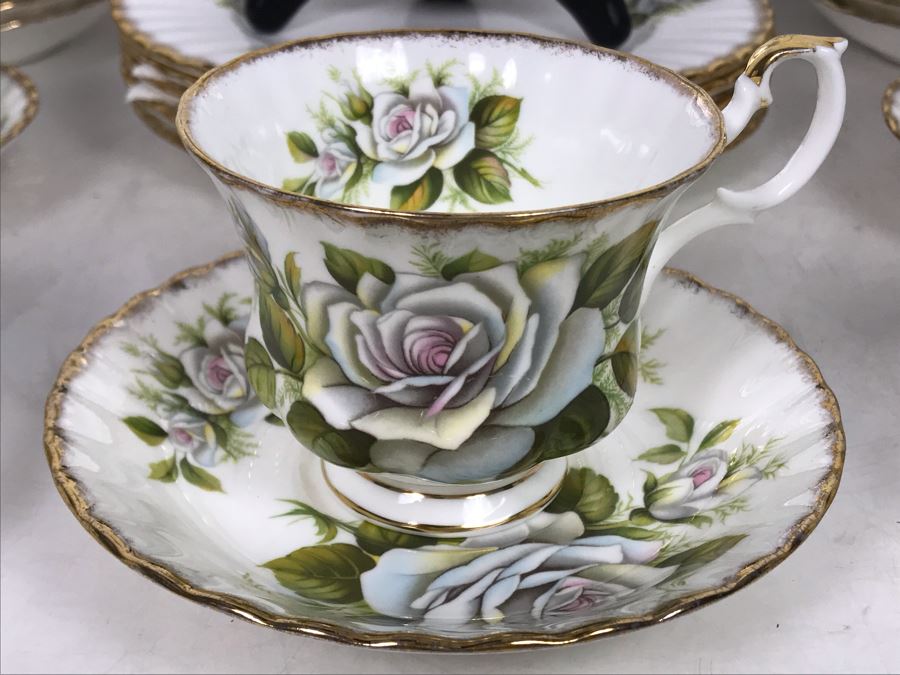 E&R Golden Crown Gold Rim Bone China Rose Queen Series White Swan Cups & Saucers With Plates Apx 27 Pieces [Photo 6]