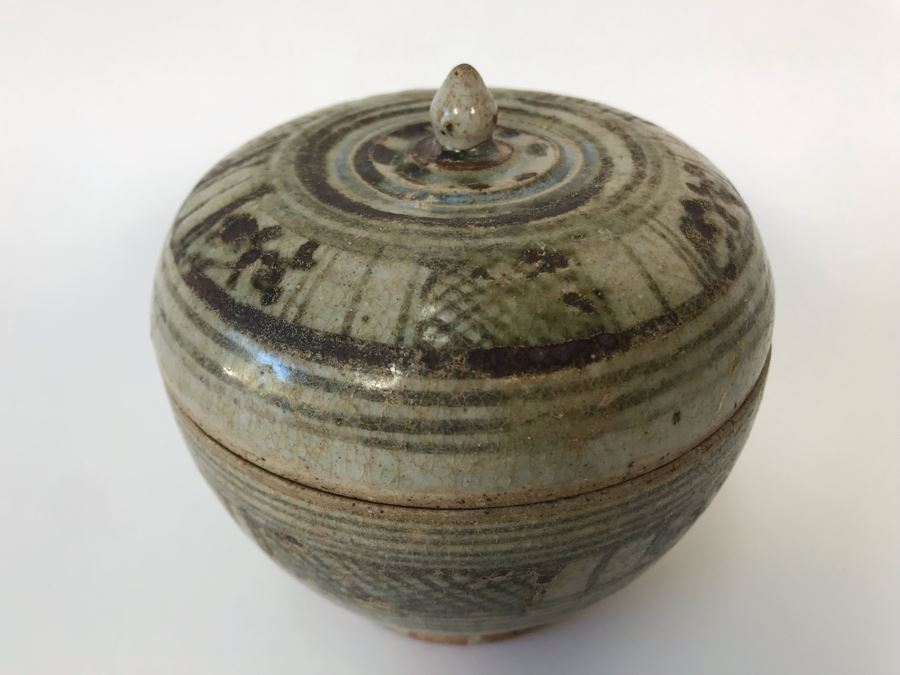 Vintage Lidded Pottery Jar 4W X 4.5H [Photo 4]