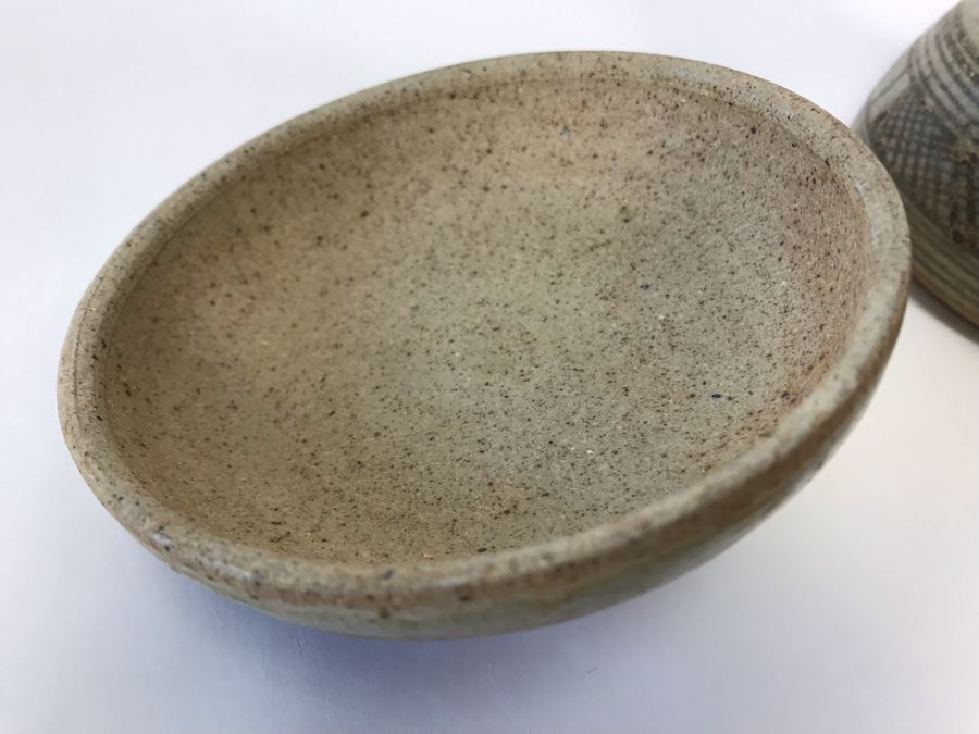 Vintage Lidded Pottery Jar 4W X 4.5H [Photo 12]