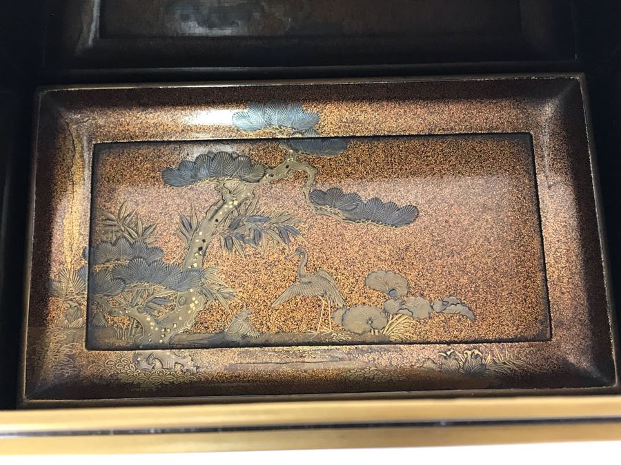 Asian Lacquer Box With Tray 7.25W X 4.5D X 5H [Photo 8]