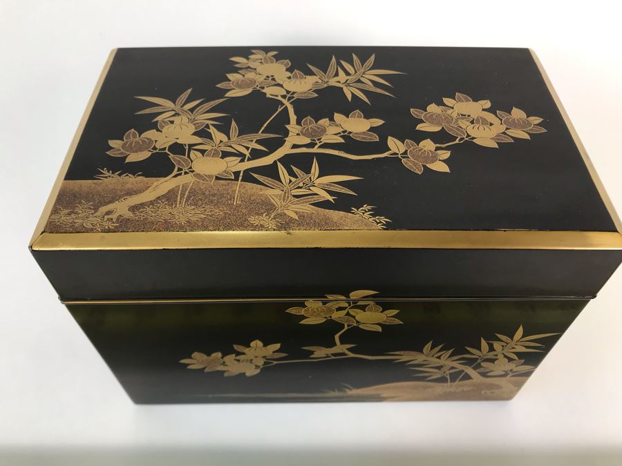 Asian Lacquer Box With Tray 7.25W X 4.5D X 5H [Photo 2]