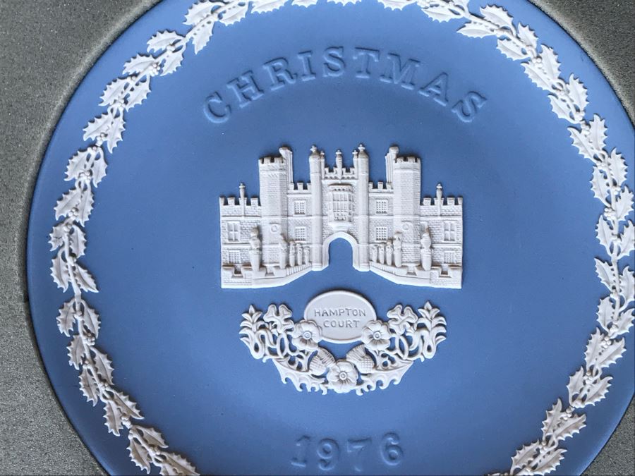 Set Of Nine Wedgwood Christmas Plates From 1970-1978 With Original Boxes [Photo 9]