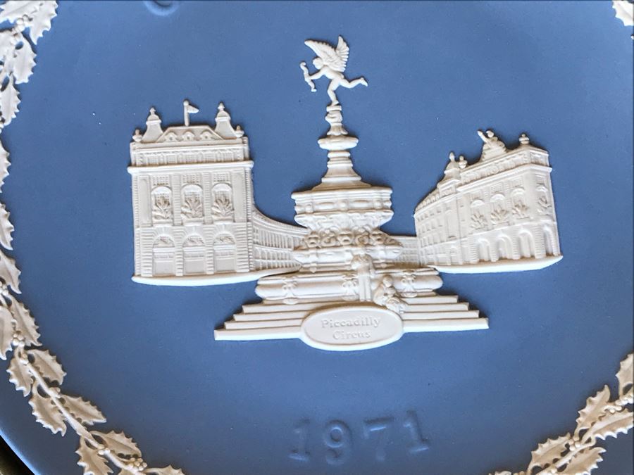 Set Of Nine Wedgwood Christmas Plates From 1970-1978 With Original Boxes [Photo 4]