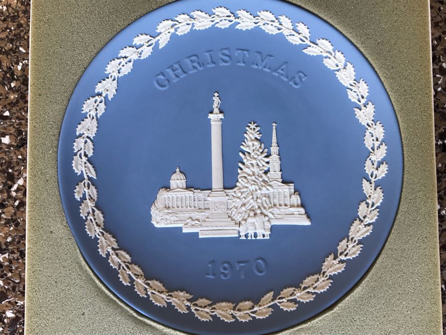 Set Of Nine Wedgwood Christmas Plates From 1970-1978 With Original Boxes [Photo 2]
