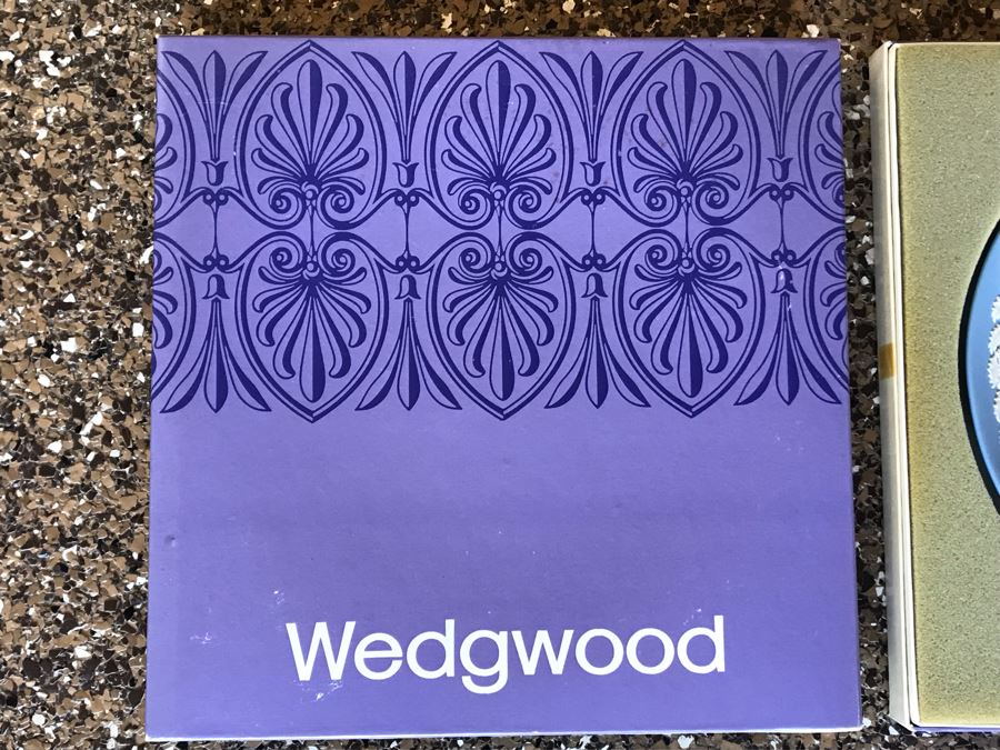 Set Of Nine Wedgwood Christmas Plates From 1970-1978 With Original Boxes [Photo 12]