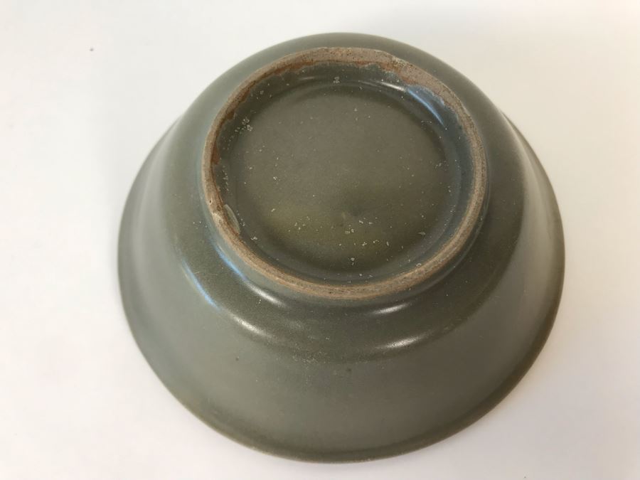 Old Chinese Celadon Porcelain Bowl 5W X 1.5H [Photo 4]