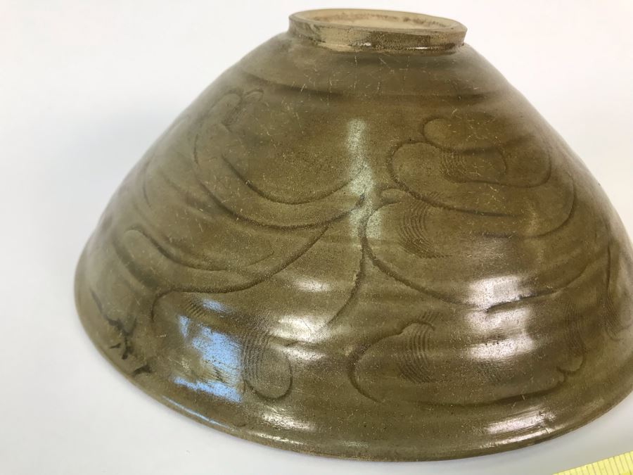 Old Chinese Celadon Porcelain Bowl 9.5W X 3.5H [Photo 18]