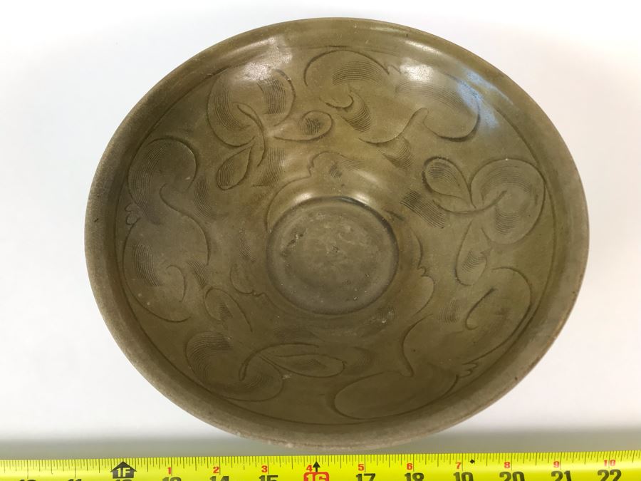Old Chinese Celadon Porcelain Bowl 9.5W X 3.5H