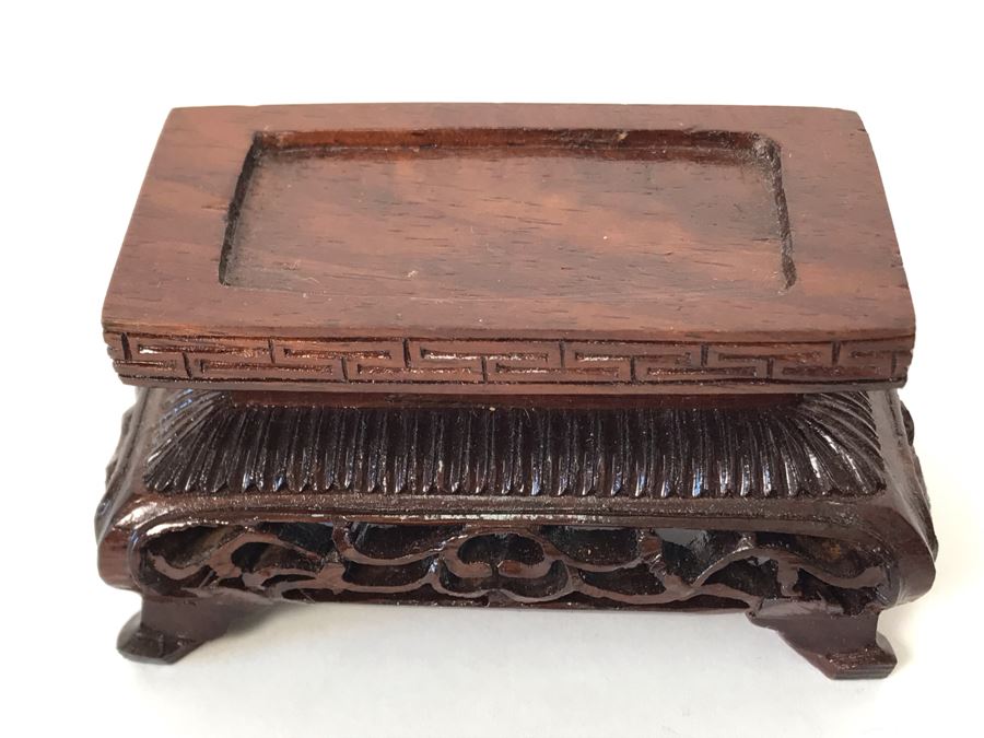 Chinese Carved Stone Temple Jar With Lid And Wooden Stand [Photo 27]