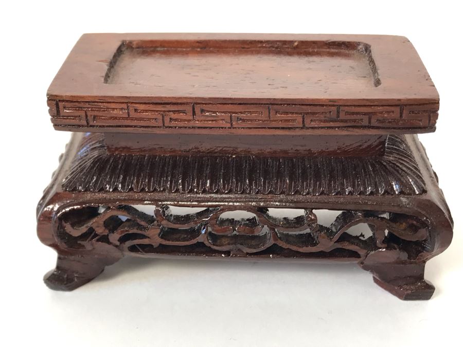 Chinese Carved Stone Temple Jar With Lid And Wooden Stand [Photo 26]