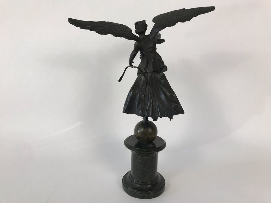 Vintage Italian Bronze Statue Of Winged Victory Grand Tour Angel Holding Wreath Standing On Ball 9W X 6D X 12H 3.25lbs [Photo 12]