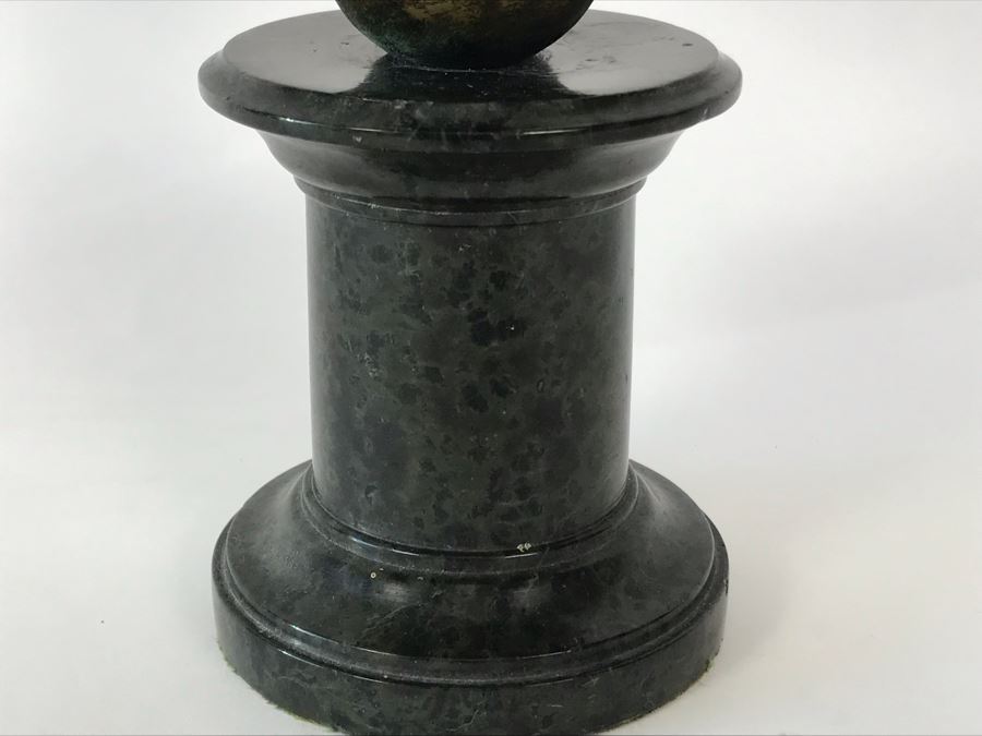 Vintage Italian Bronze Statue Of Winged Victory Grand Tour Angel Holding Wreath Standing On Ball 9W X 6D X 12H 3.25lbs [Photo 9]