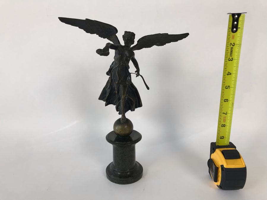 Vintage Italian Bronze Statue Of Winged Victory Grand Tour Angel Holding Wreath Standing On Ball 9W X 6D X 12H 3.25lbs [Photo 17]