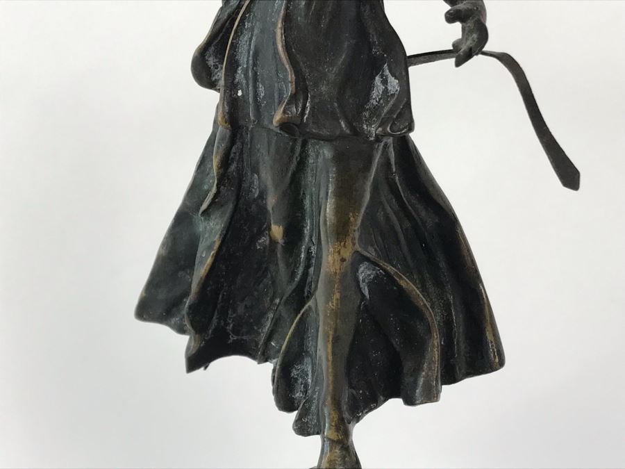 Vintage Italian Bronze Statue Of Winged Victory Grand Tour Angel Holding Wreath Standing On Ball 9W X 6D X 12H 3.25lbs [Photo 7]