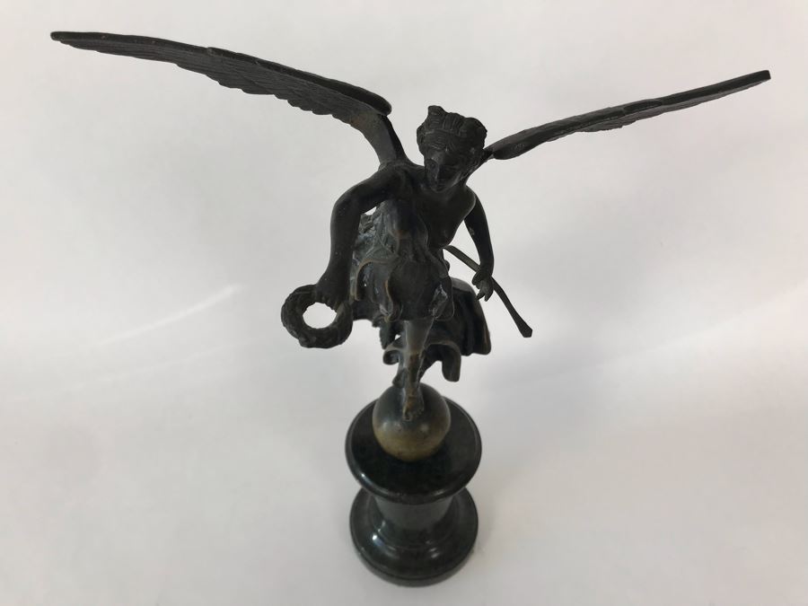 Vintage Italian Bronze Statue Of Winged Victory Grand Tour Angel Holding Wreath Standing On Ball 9W X 6D X 12H 3.25lbs [Photo 16]