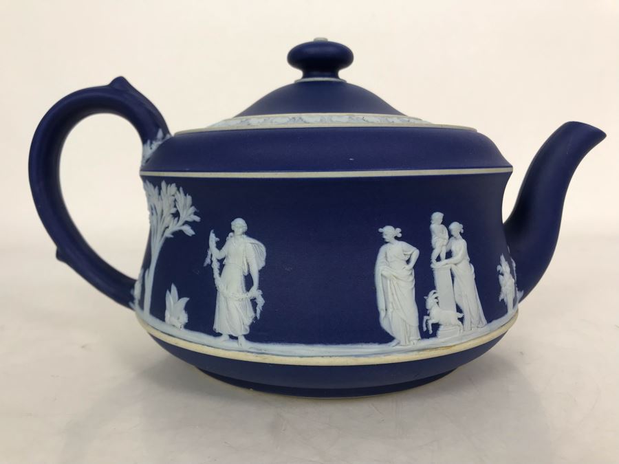 Vintage Wedgwood Teapot Made In England 9W X 5H [Photo 1]