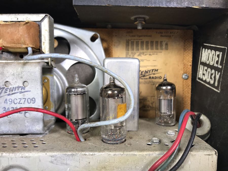 Vintage Collectible Portable Suitcase Zenith Tube Radio Model H503Y Serviced And Working 14W X 6.5D X 11H [Photo 11]